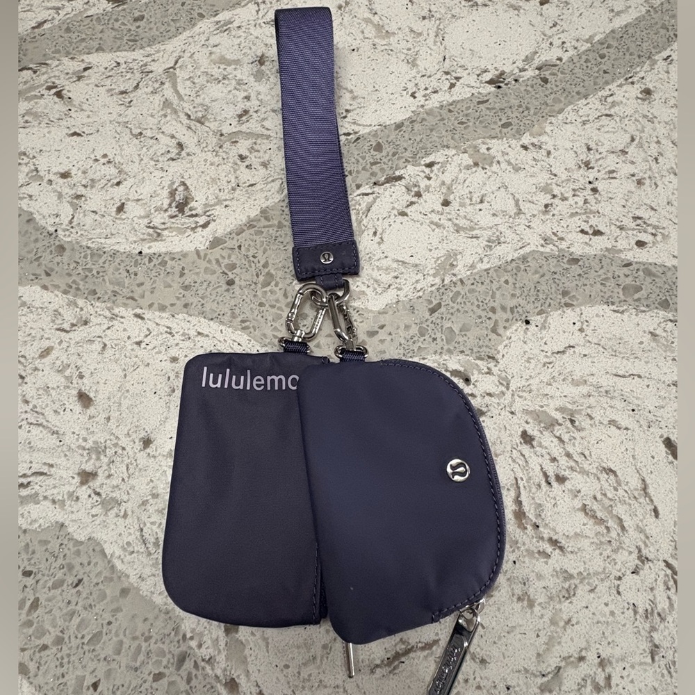 Lululemon dual pouch wristlet